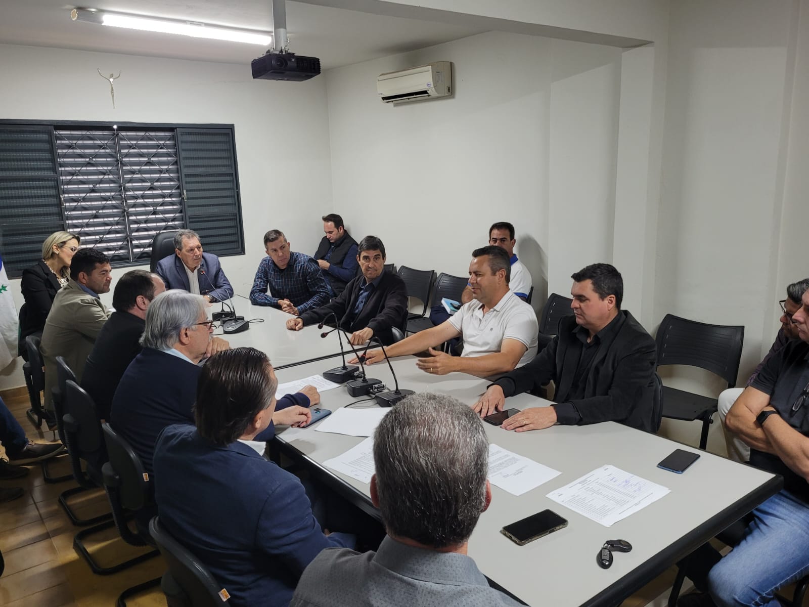 Prefeitos da AMUNORPI falam sobre retirada de dinheiro irregular em contas